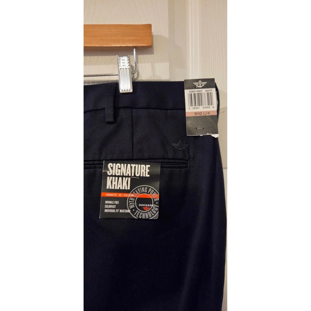 NWT Dockers Signature Khaki Pants Mens 42x34 Navy Blue Classic Fit Flat Front